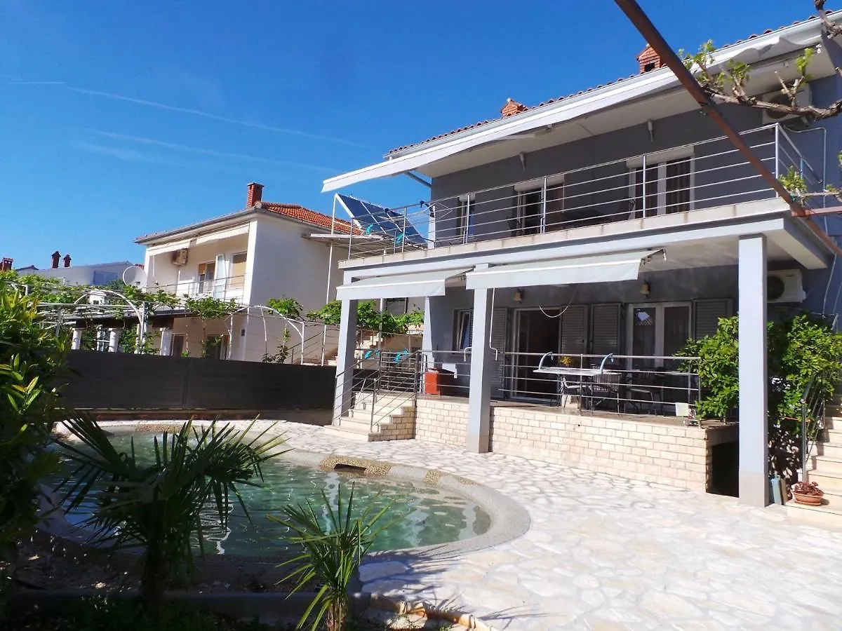Apartments In Valbandon/Istrien 8381  Stinjan