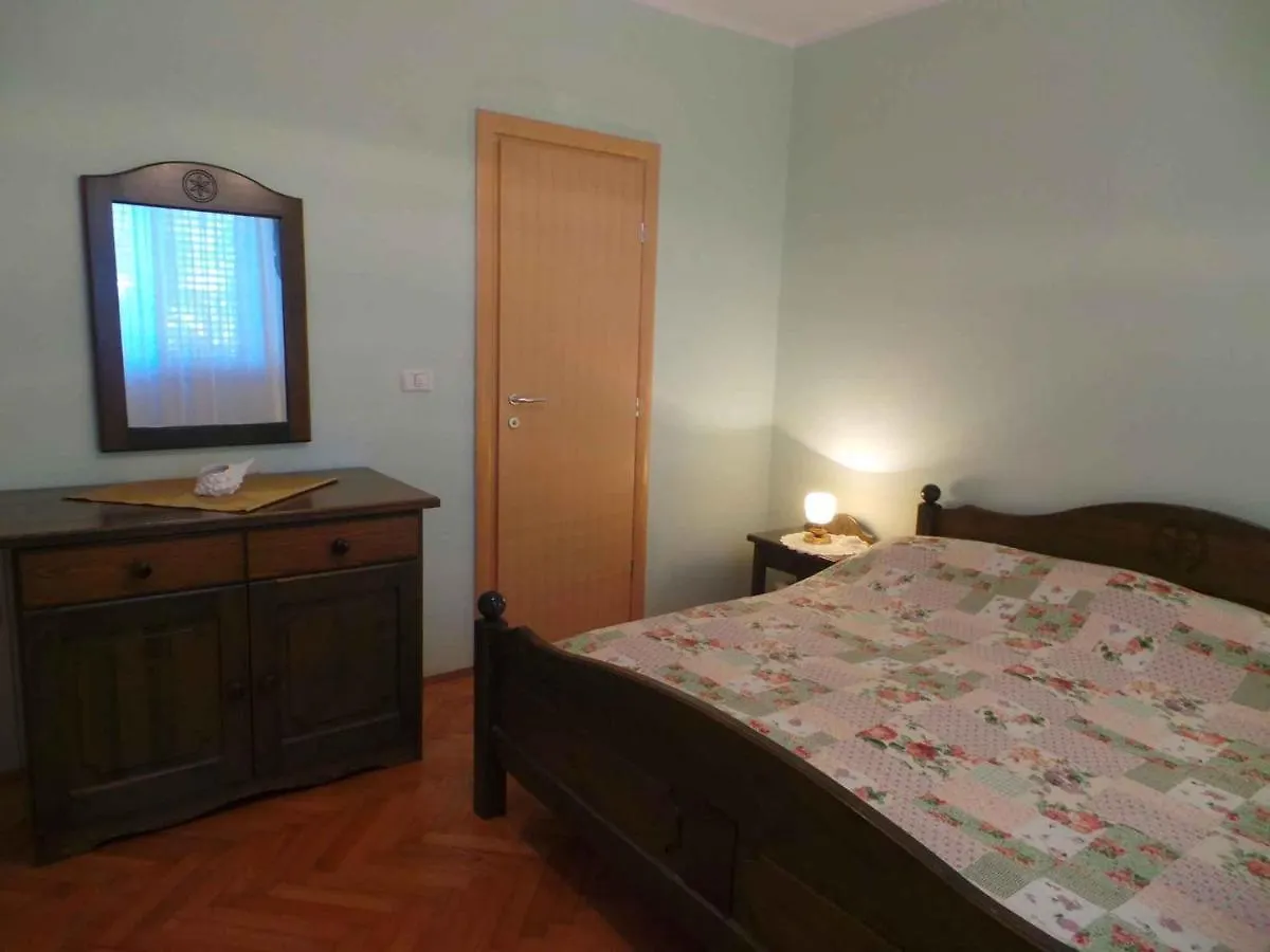 Apartments In Valbandon/Istrien 8381